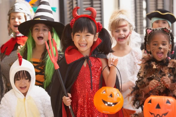 5 Halloween Safety Tips To Keep Your Kiddos Safe