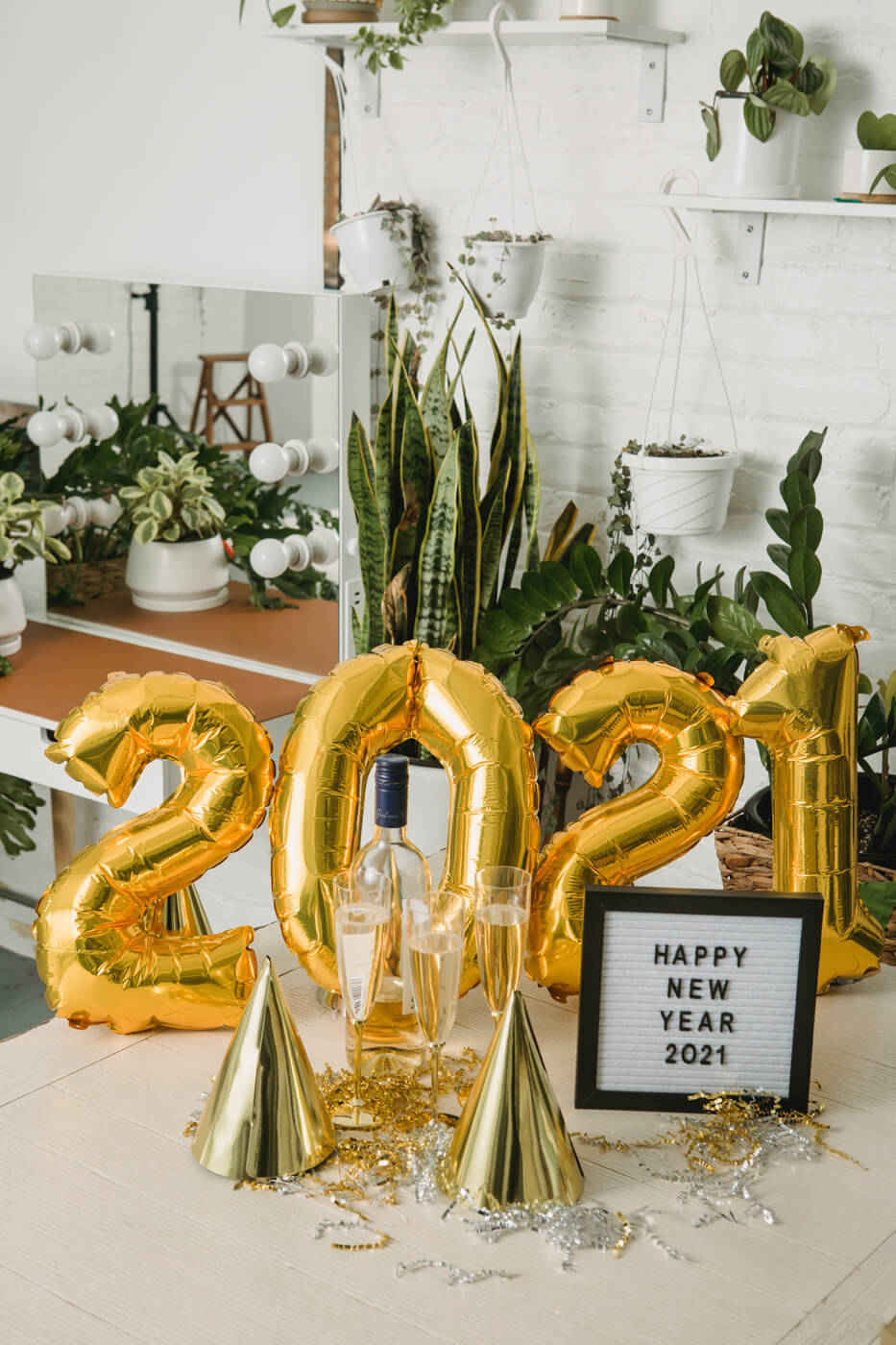 5 Fun Family-Friendly Ways  to Ring in the New Year
